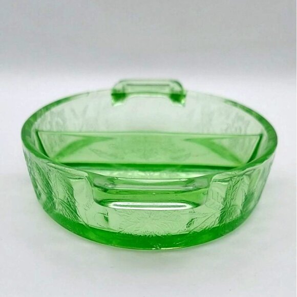 Vintage Jeannette Glass Floral Poinsettia Green Divided Oval Relish Dish Uranium - Picture 3 of 9